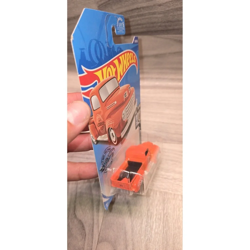 Hot Wheels '49 Ford F1-HW Rod Squad